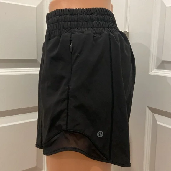 LULULEMON HOTTY HOT HIGH-RISE LINED SHORT